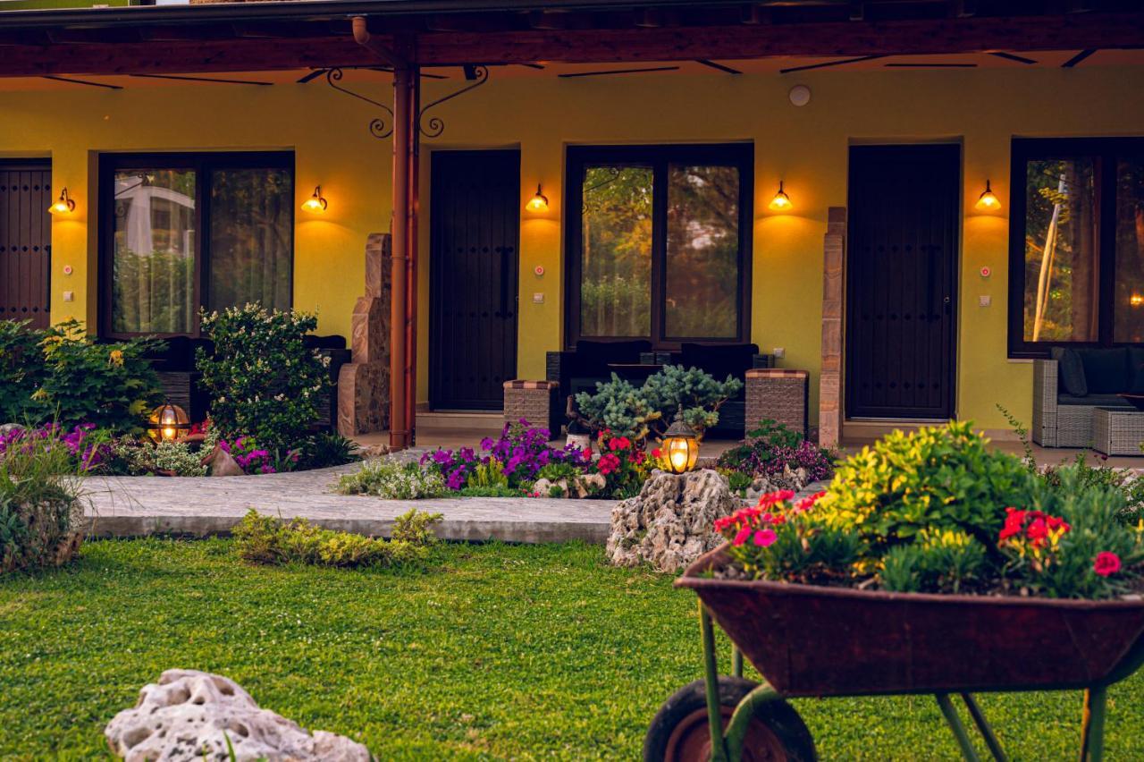 Simi Luxury Suites Plaka Litochorou Exterior photo