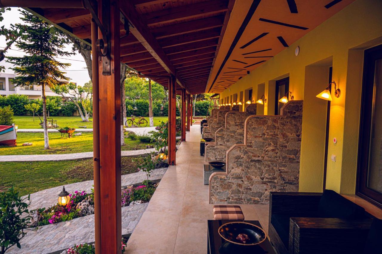 Simi Luxury Suites Plaka Litochorou Exterior photo