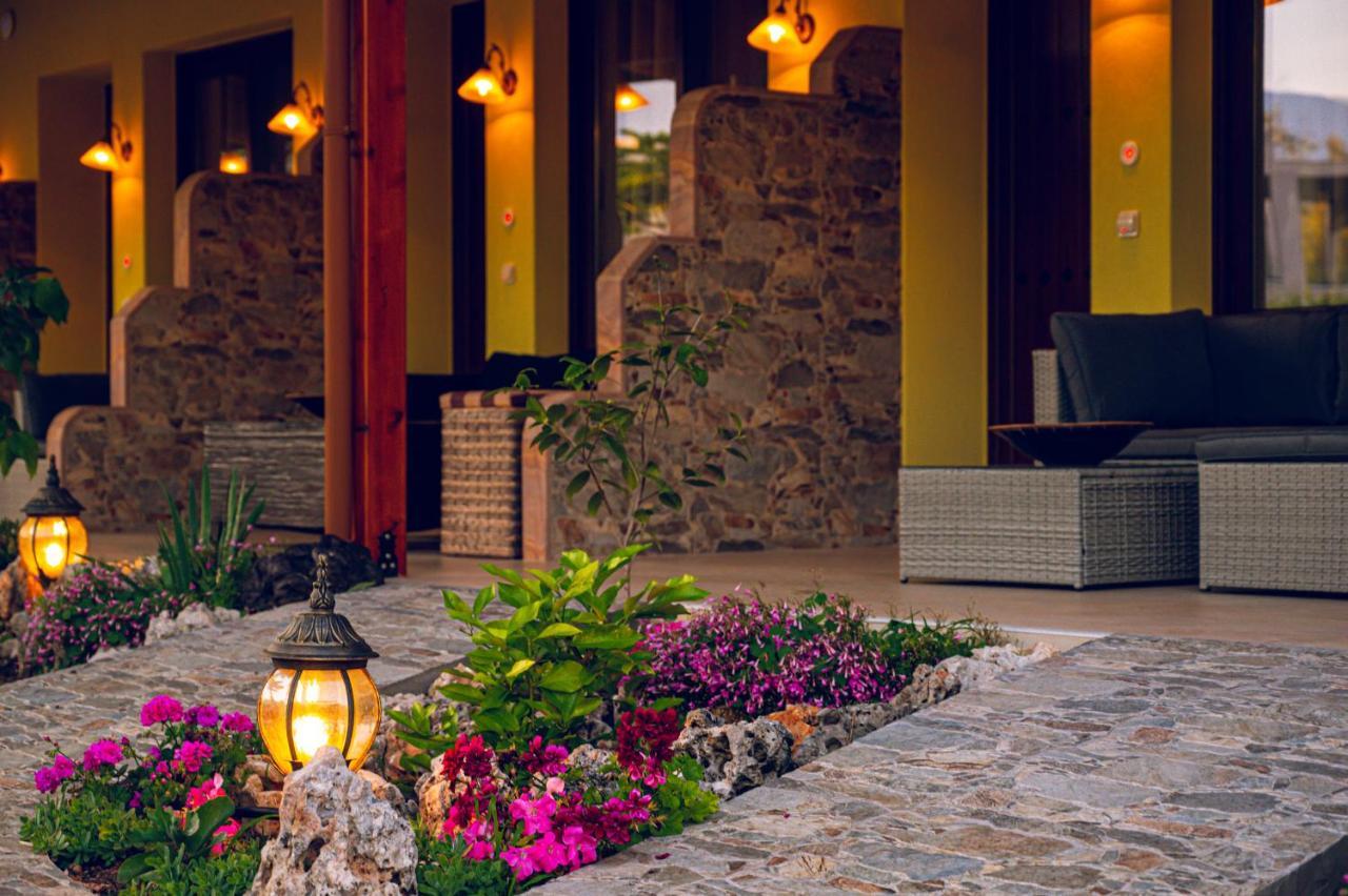 Simi Luxury Suites Plaka Litochorou Exterior photo